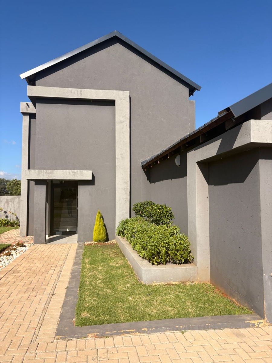 4 Bedroom Property for Sale in Ifafi North West